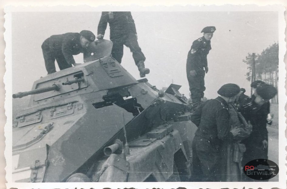 Sd.Kfz 231 WH210526 (2).jpg