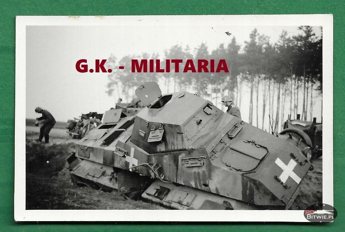 Sd.Kfz 231 WH-210526 w rowie Foto Wehrmacht Panzerspähwagen SdKFZ Polen 1939 Kennung 2.WK WW2 Panzer aw.jpg