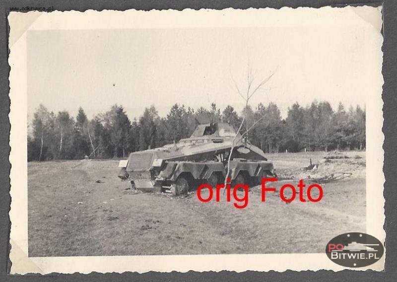 [PSW][#550]{105}{a} s.Pz.Sp.Wg (FU) Sd.Kfz.232 (8 Rad), II.!Aufkl.Rgt.(mot.).9, WH-753xx, Ujazdy (Wesoła)!Kąkolówka, duża dziura lewy przód, dach z boku, namalowane strzałki.Kfz 231 WH753xx Kąkolówka (103){a}.jpg