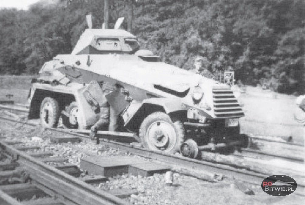 [PSW][#301]{002}{a} s.Pz.Sp.Wg Sd.Kfz.231 (6 Rad), Pancerzug 3, 10019, Rytel, drezyna, na torach.jpg