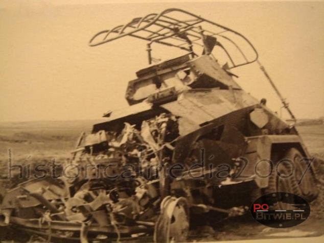 [PSW][#350]{017}{b} s.Pz.Sp.Wg (FU) Sd.Kfz.232 (6 Rad), Aufkl.Abt.(mot.).X, WH-207087, 'Ludendorf', droga Jędrzejów-Motkowice, brak przodu.jpg