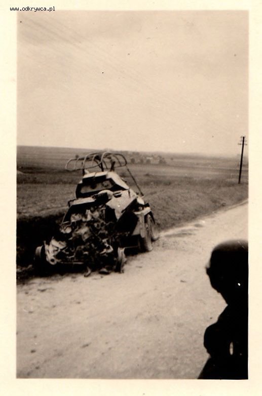 [PSW][#350]{019}{a} s.Pz.Sp.Wg (FU) Sd.Kfz.232 (6 Rad), Aufkl.Abt.(mot.).X, WH-207087, 'Ludendorf', droga Jędrzejów-Motkowice, brak przodu.jpg