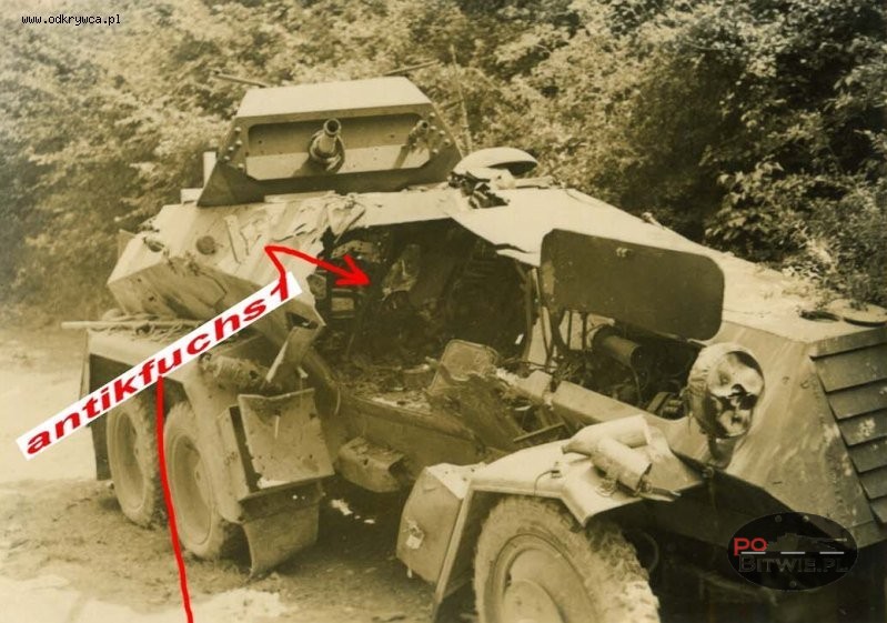 (6 rad) Deutschen 6-Rad Schützen-Panzer der Aufklärungs-Abteilung 3 nach Aufnahme eines Volltreffers hier im Einsatzbereich in Polen.jpg