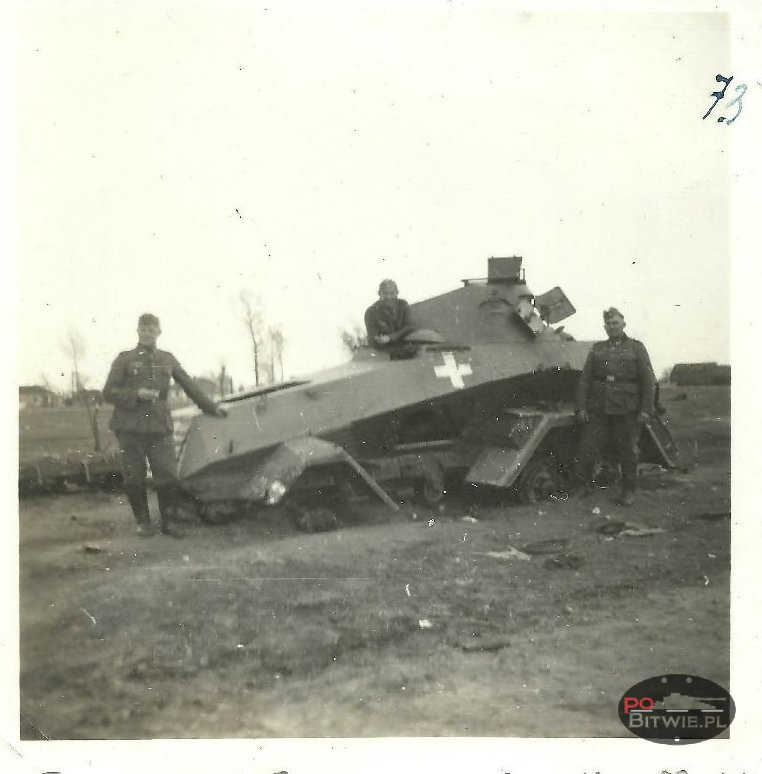 [PSW][#346]{001}{a} s.Pz.Sp.Wg Sd.Kfz.231 (6 Rad) Sdkfz Abschuss Kampf Rudkie Polen.jpg