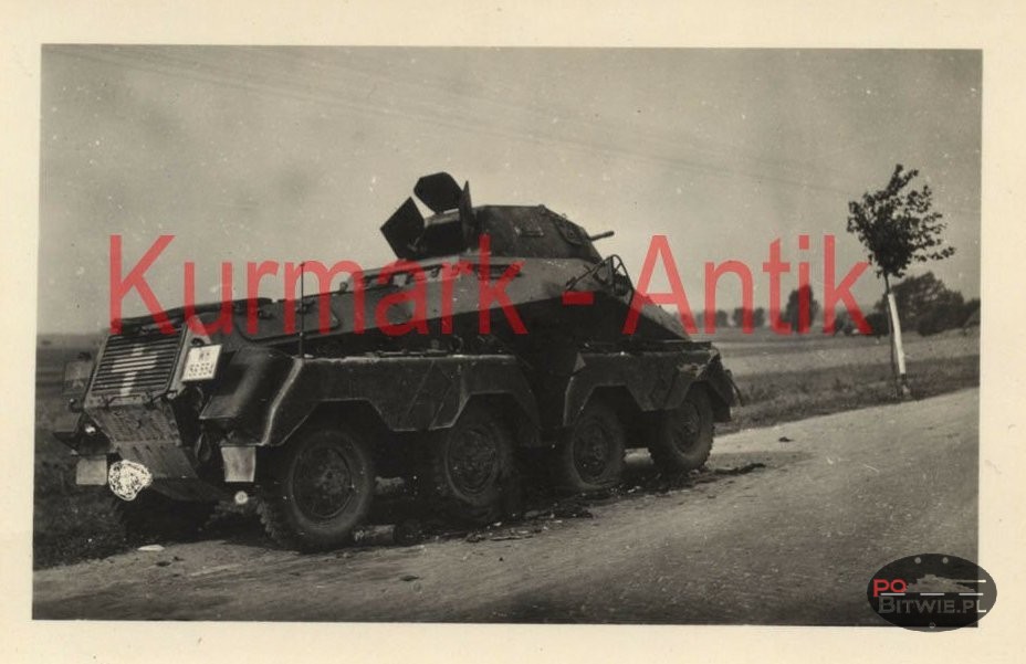 [PSW][#530]{011}{a} s.Pz.Sp.Wg Sd.Kfz.231 (8 Rad), Aufkl.Abt.(mot.).7, WH-156554, 2 dziury w przedniej płycie, wszystkie koła.jpg