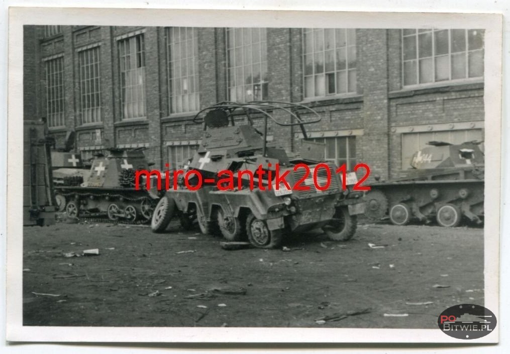 [PSW][#581]{001}{a} s.Pz.Sp.Wg (FU) Sd.Kfz.232 (8 Rad), Aufkl.Rgt.(mot.).x, WH-xxxxxx, Częstochowa, fabryka 'Częstochowianka'.jpg