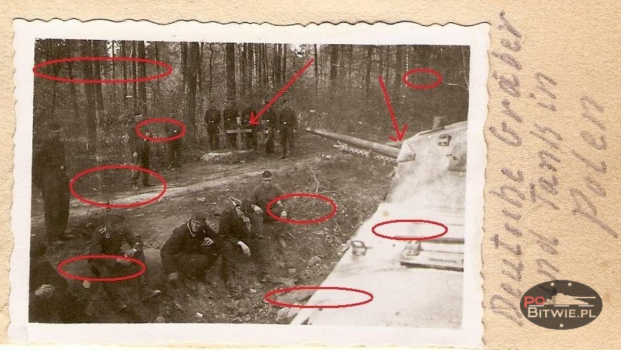 [PSW][#585]{002}{a} s.Pz.Sp.Wg (FU) Sd.Kfz.232 (8 Rad), Aufkl.Abt.(mot.).13, WH-221499, Oszczepalin Pierwszy (k.Kocka) (Hptm.Lunke, Ltn.Scheiber), na drodze.jpg