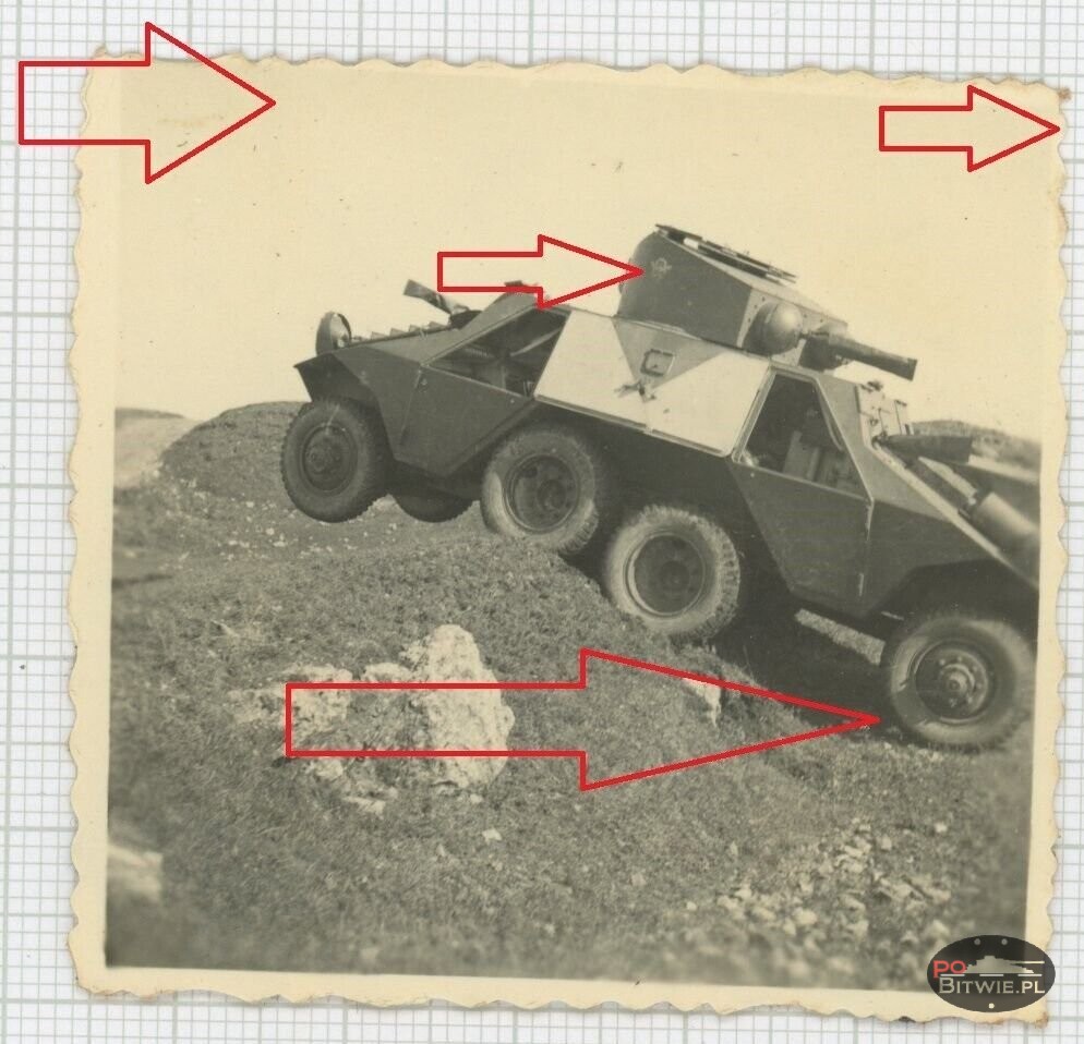 [Steyr ADGZ](013){a} Foto Polizei Panzer im Einsatz Oktober 1939 Polen aw.jpg