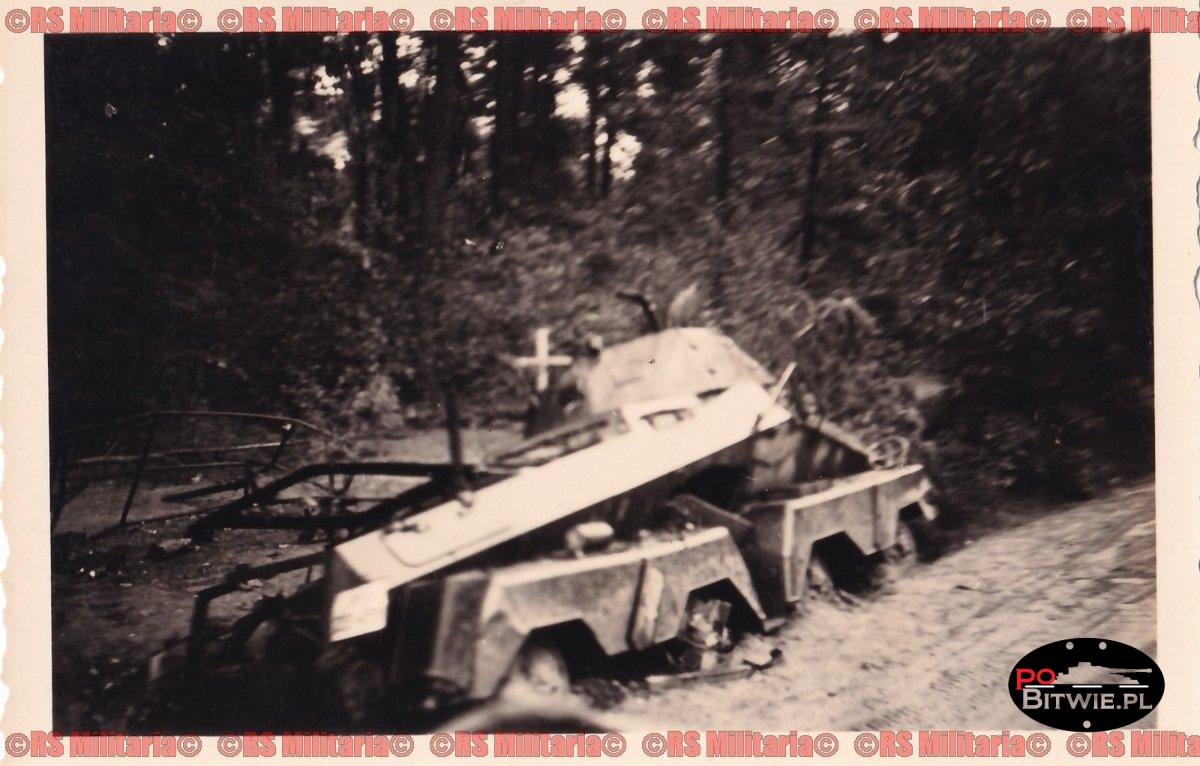 [PSW][#585]{116}{a} s.Pz.Sp.Wg (FU) Sd.Kfz.232 (8 Rad), Aufkl.Abt.(mot.).13, WH-221499, Oszczepalin Pierwszy (k.Kocka) (Hptm.Lunke, Ltn.Scheiber), w rowie aw.jpg